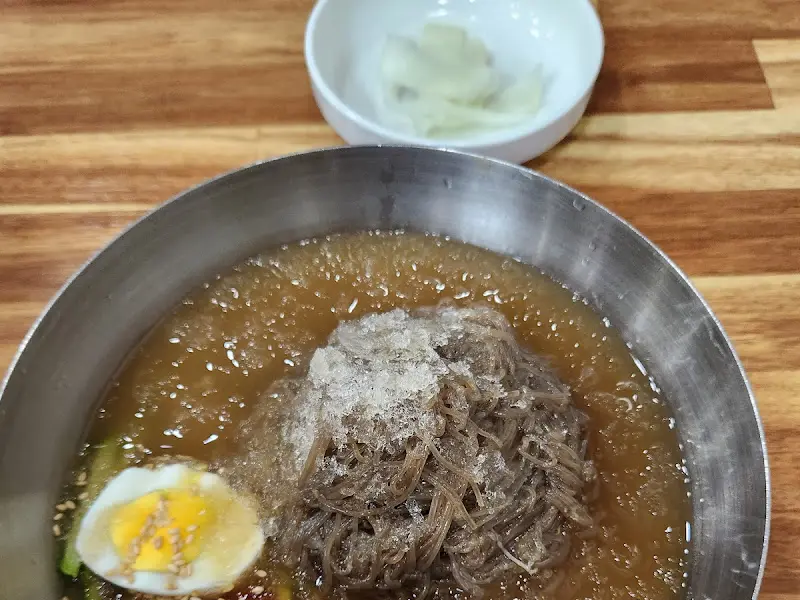 함흥 쪼매매운냉면 물냉면