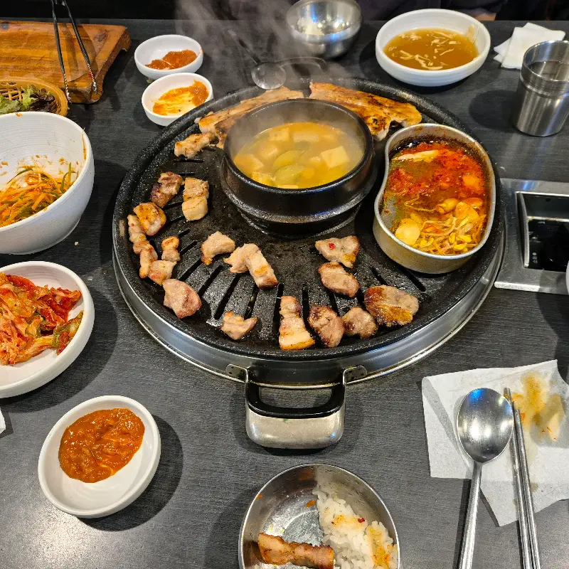 푸짐한 한 상차림