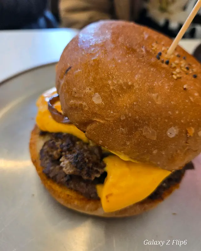 더블 치즈 버거