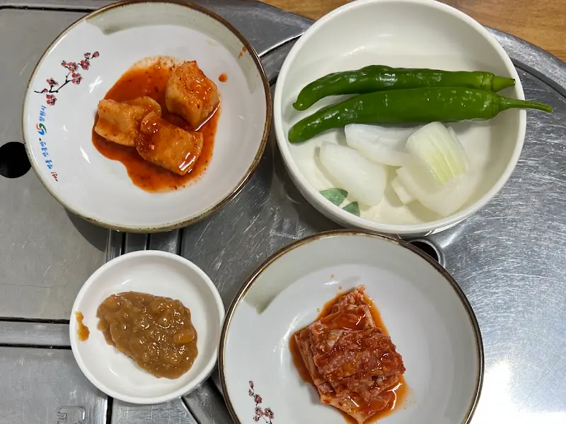 마산집 밑반찬 클로즈업