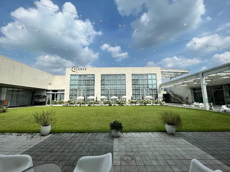 파티가든이안 건물 외관