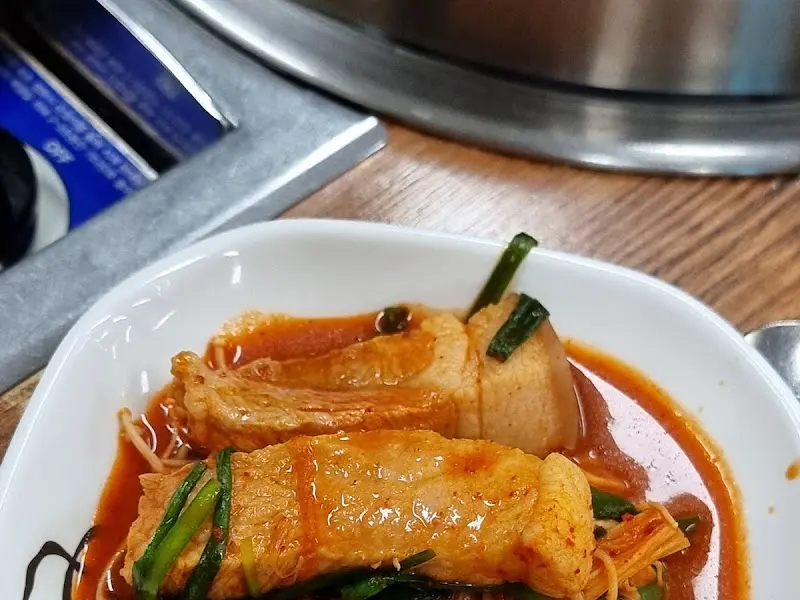 두툼한 돼지고기