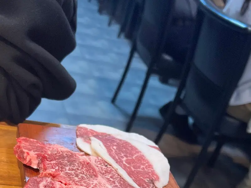 정갈하게 담겨 나온 한우