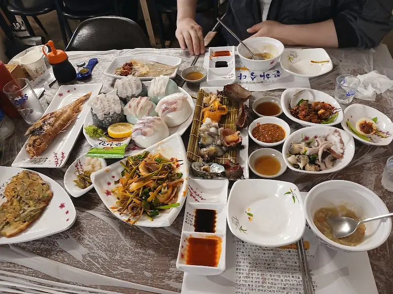 푸짐한 다찌 한 상