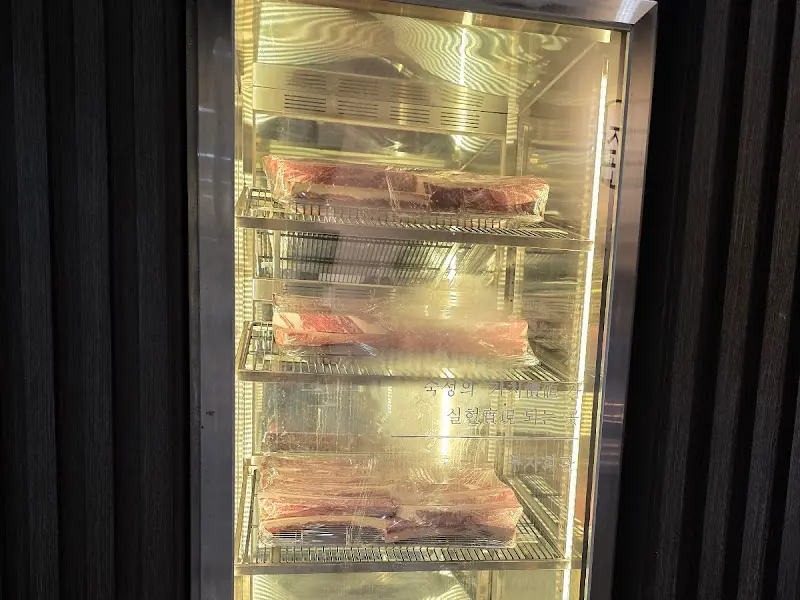 숙성되고 있는 고기