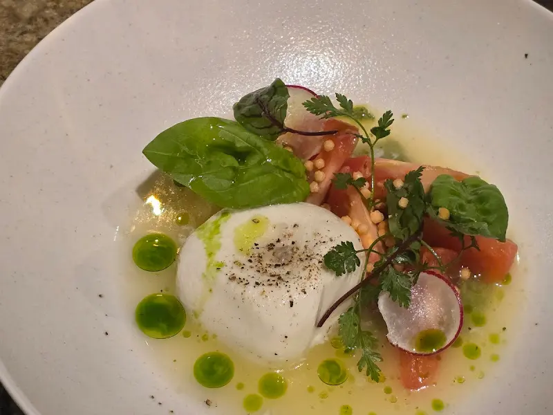 예술 작품을 연상시키는 플레이팅