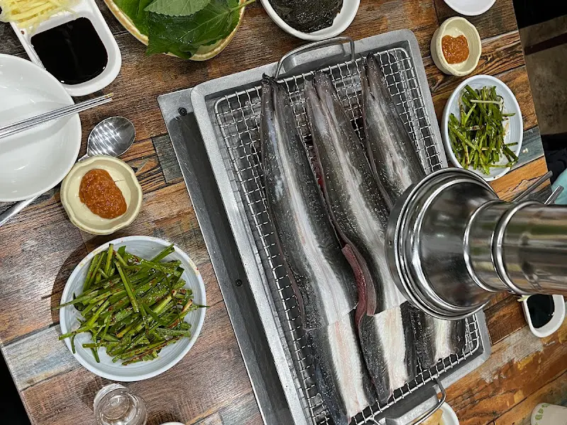 장어 한 상 차림