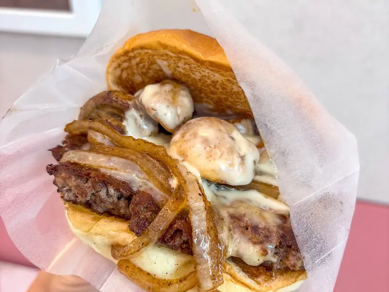 머쉬룸 버거의 비주얼