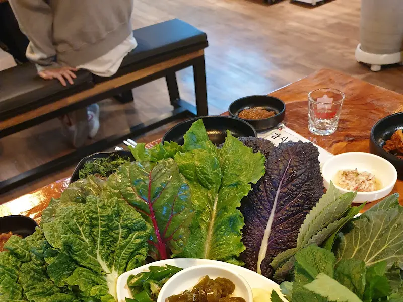 풍성한 쌈채소 한 상