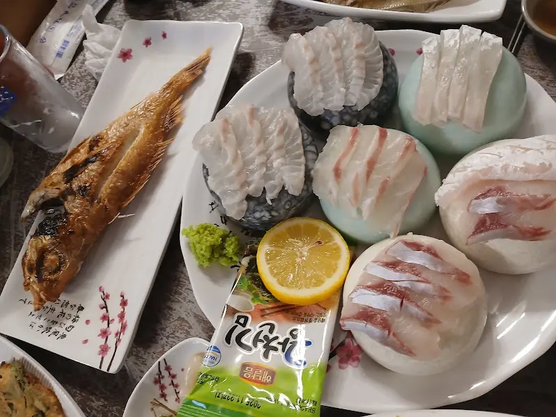 모듬회와 전갱이 구이