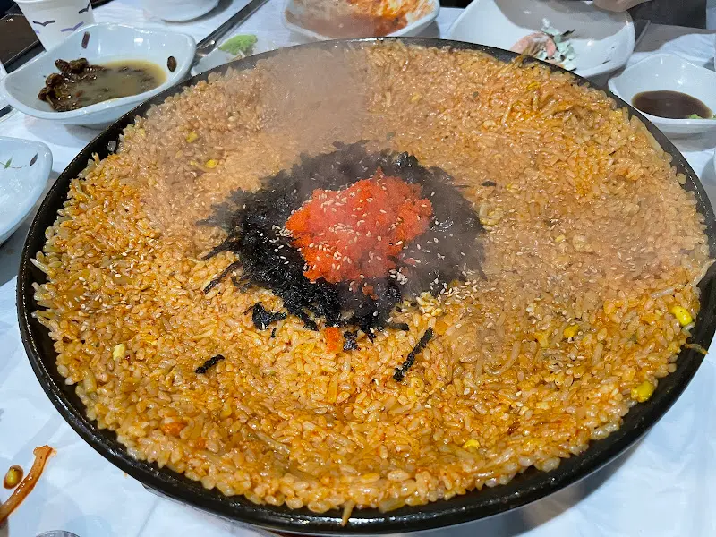 볶음밥이 익어가는 모습