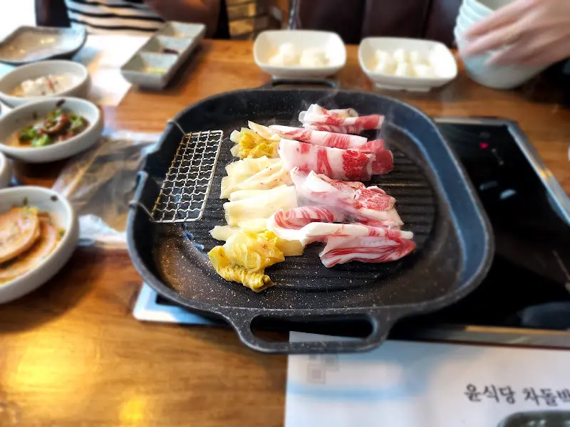 차돌박이 굽는 모습