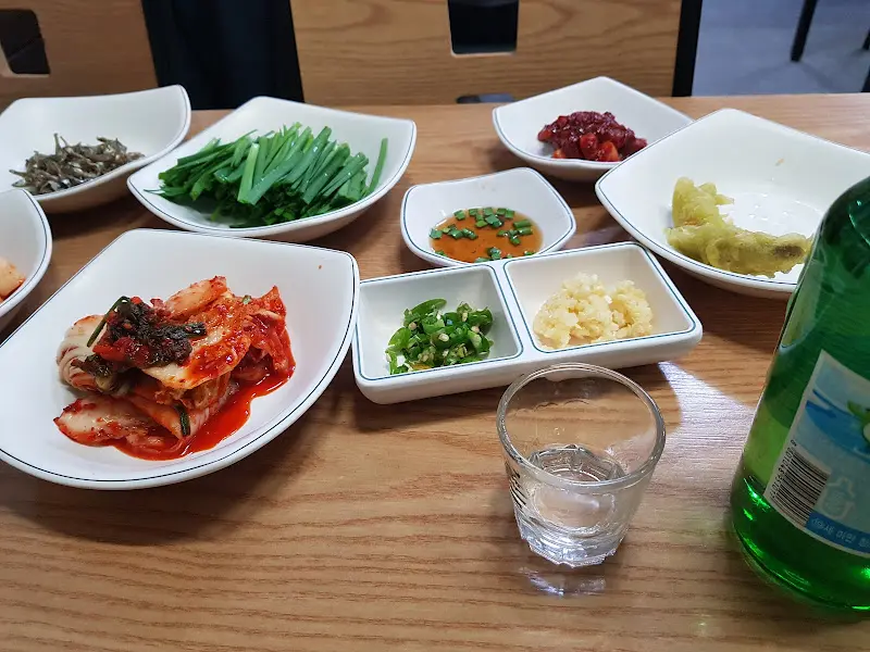 다양한 밑반찬의 향연