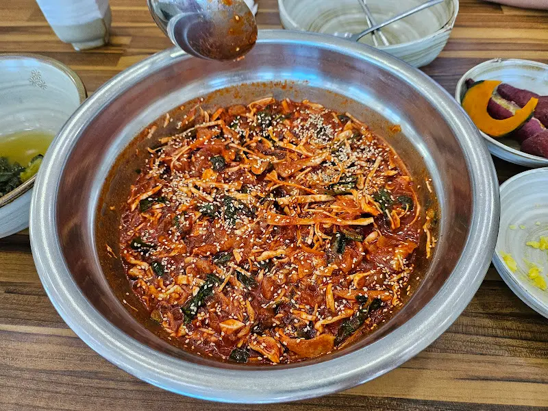 물회에 밥 비벼먹기