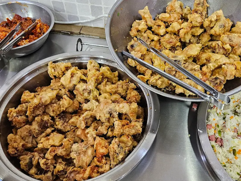 다양한 튀김 메뉴