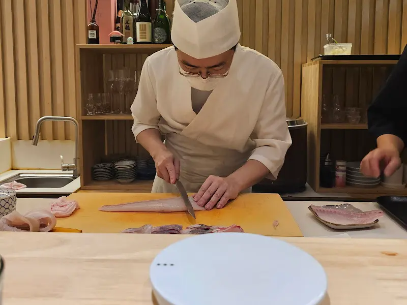 스시 만드는 셰프