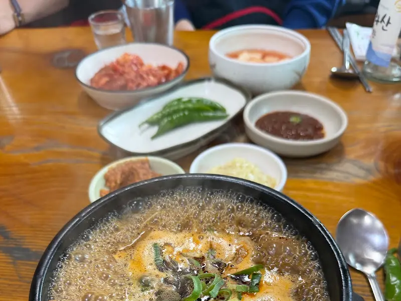 내장탕 한 상 차림