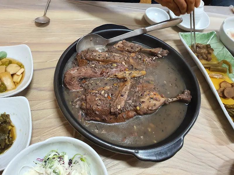 맛깔스러운 밑반찬