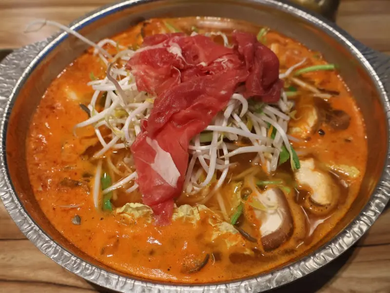 얼큰 샤브 칼국수