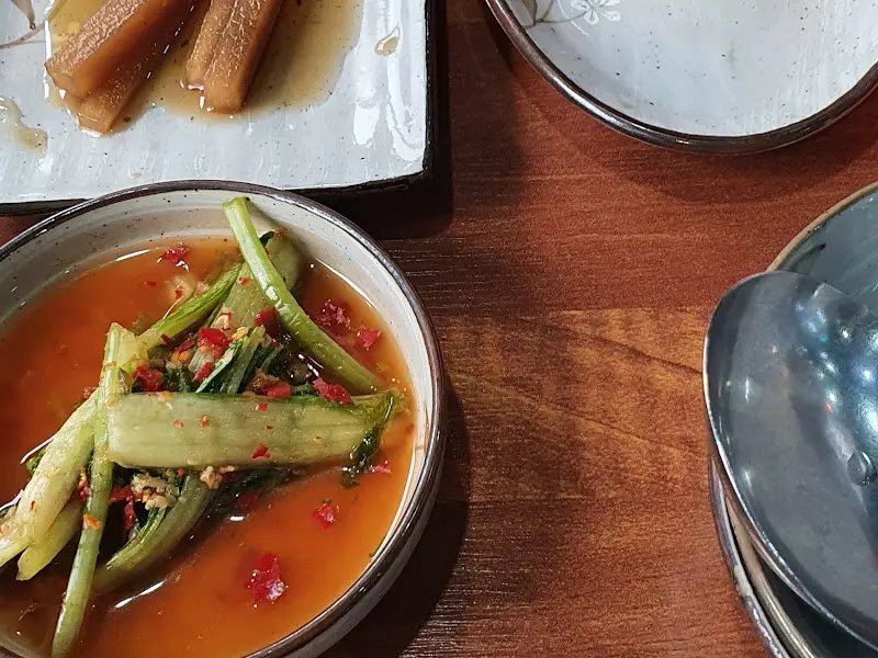 칼치정식의 반찬