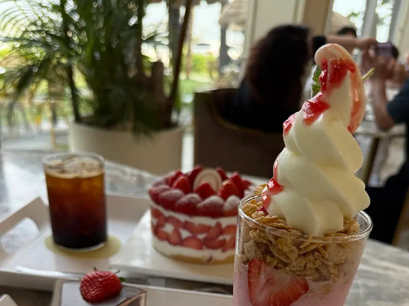 딸기 파르페와 딸기 쇼트케이크