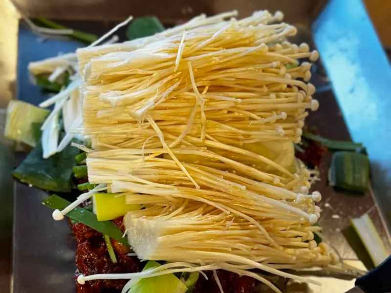 오리 목살과 겉절이