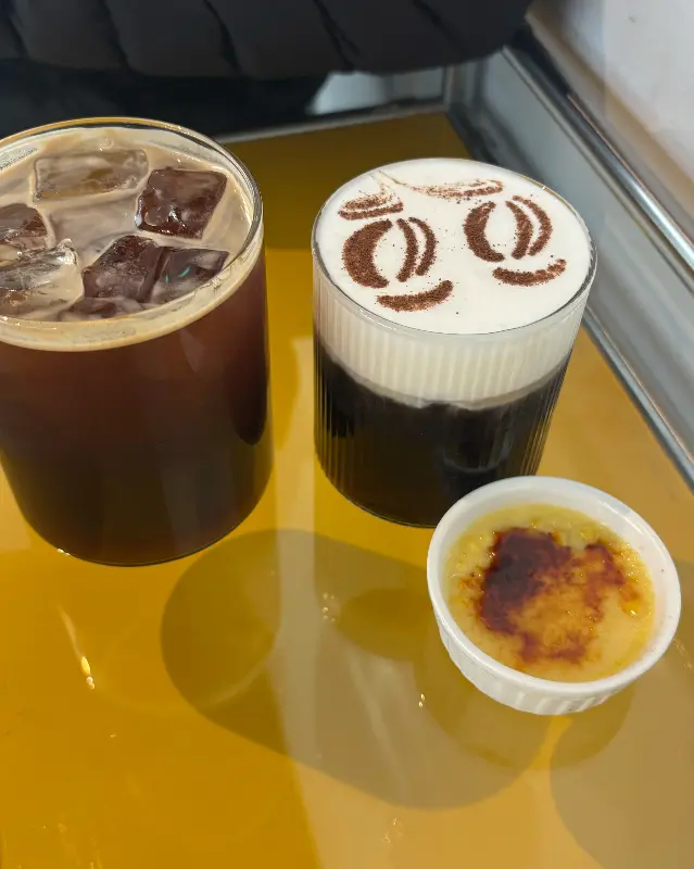 카페라떼와 크림브륄레