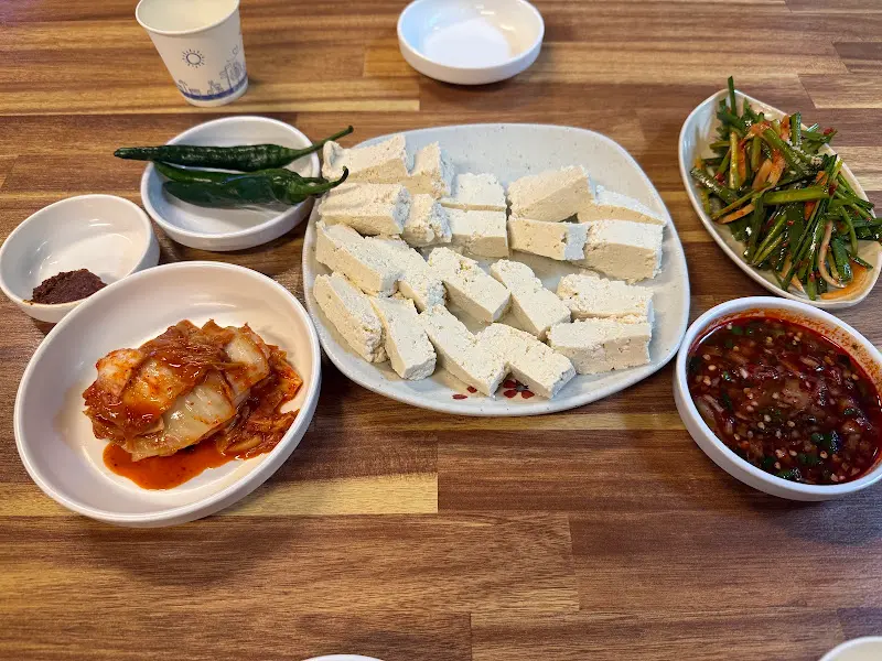 촌두부 한 상 차림