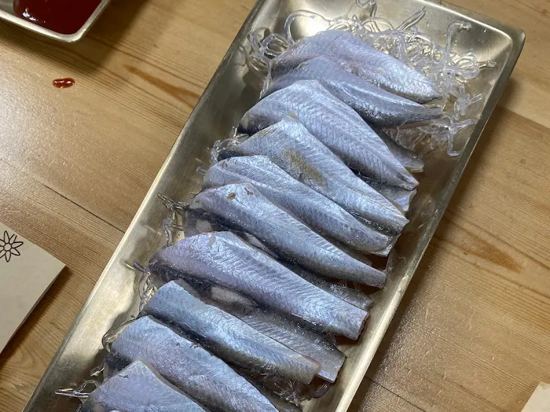 가지런히 놓인 밴댕이회