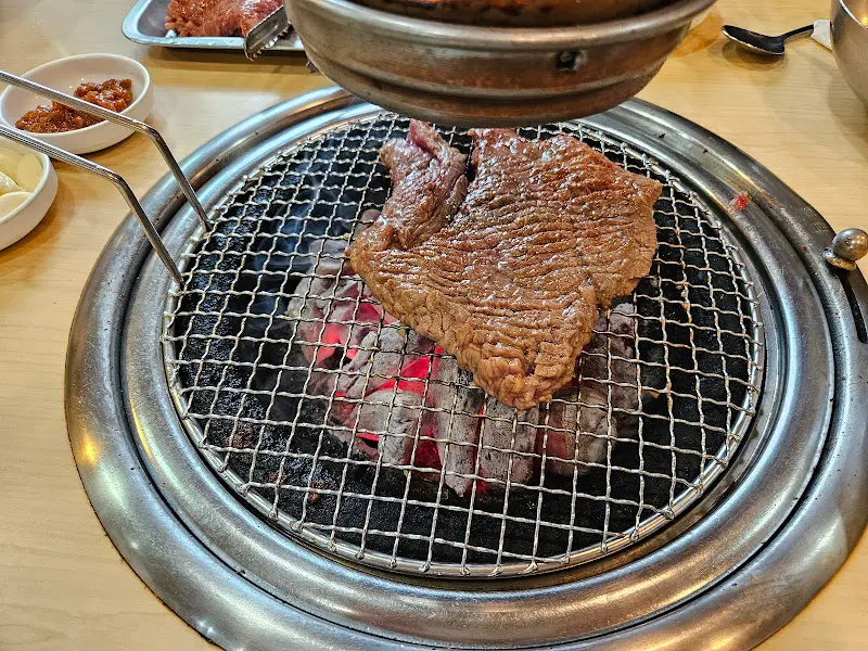 소갈비 굽는 모습