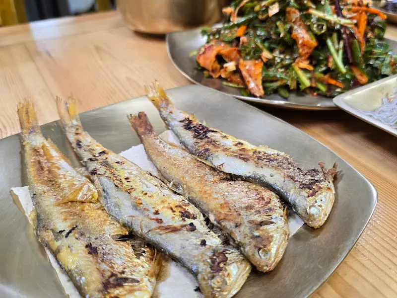 밴댕이 구이와 회무침