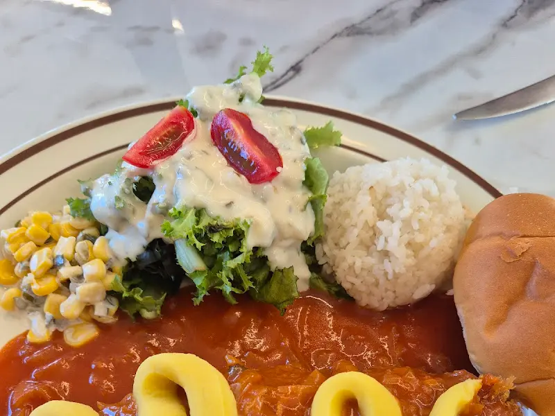 돈까스와 환상적인 조화를 이루는 샐러드