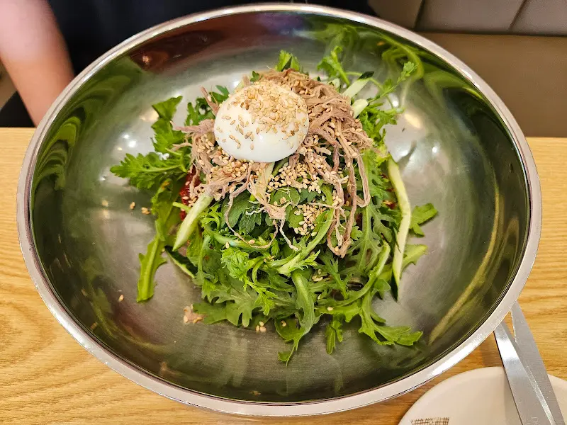 비빔밀면의 매콤한 자태