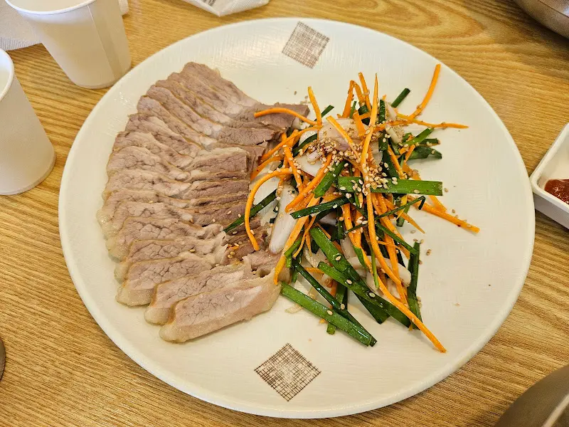 수육 한 상차림