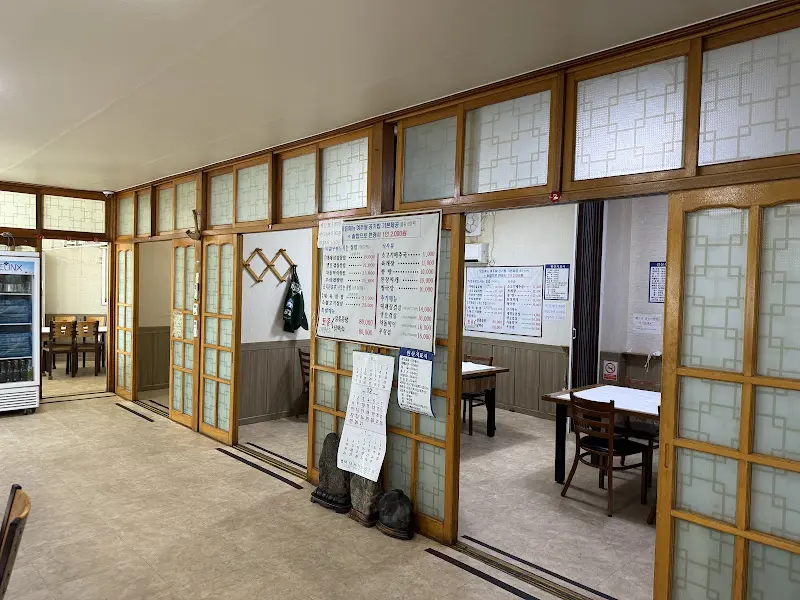 홀인원 쌈밥 내부 모습