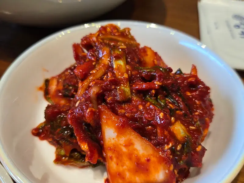 낙지젓이 들어간 김치의 클로즈업 사진