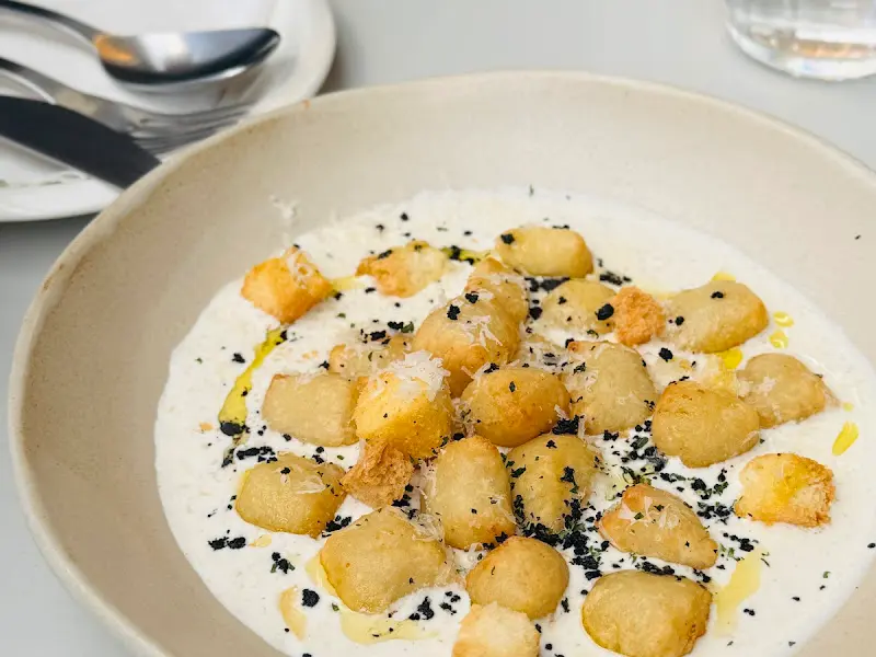 트러플 향이 매력적인 감자 뇨끼