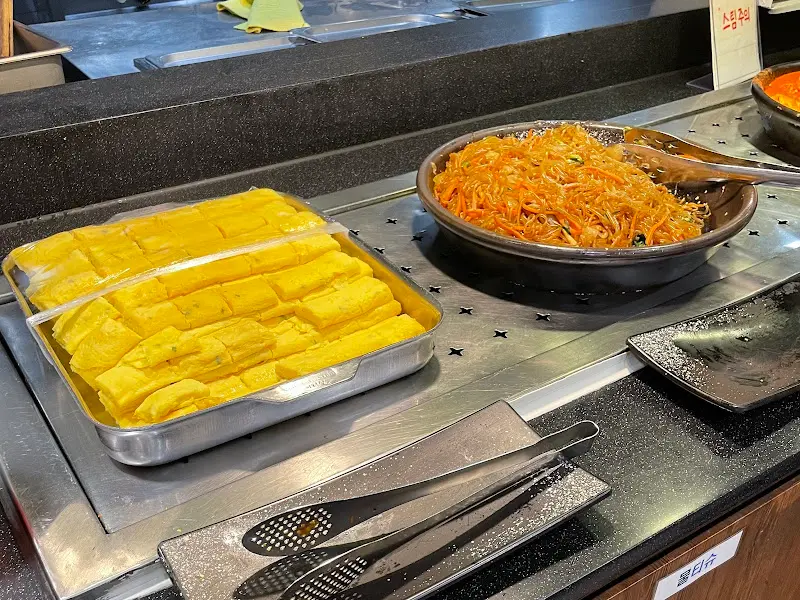 다채로운 반찬 셀프바