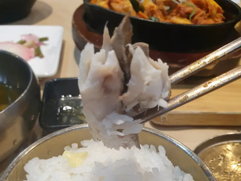 촉촉한 고등어 살