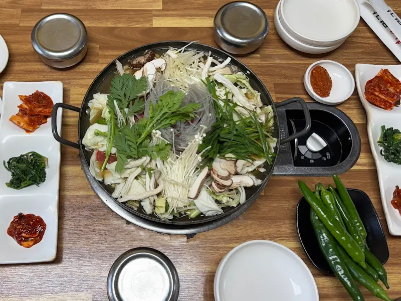 푸짐한 한우 버섯전골