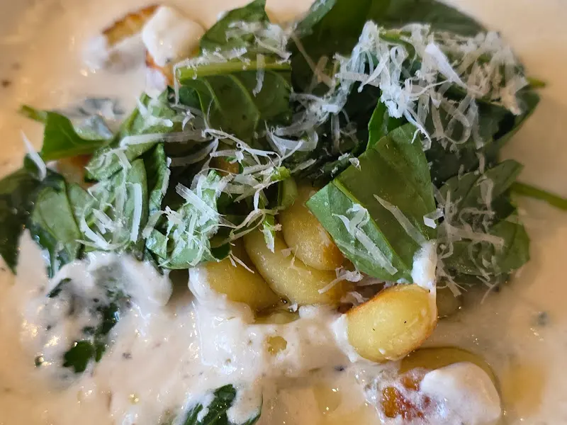 시금치 크림 뇨끼