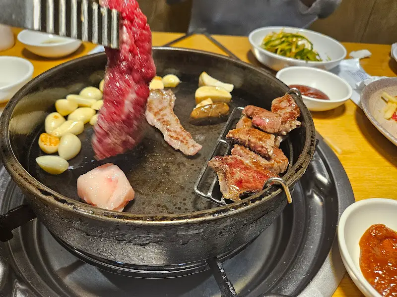 보기만 해도 군침이 도는 육회