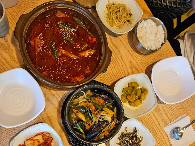 갈치조림과 해물뚝배기