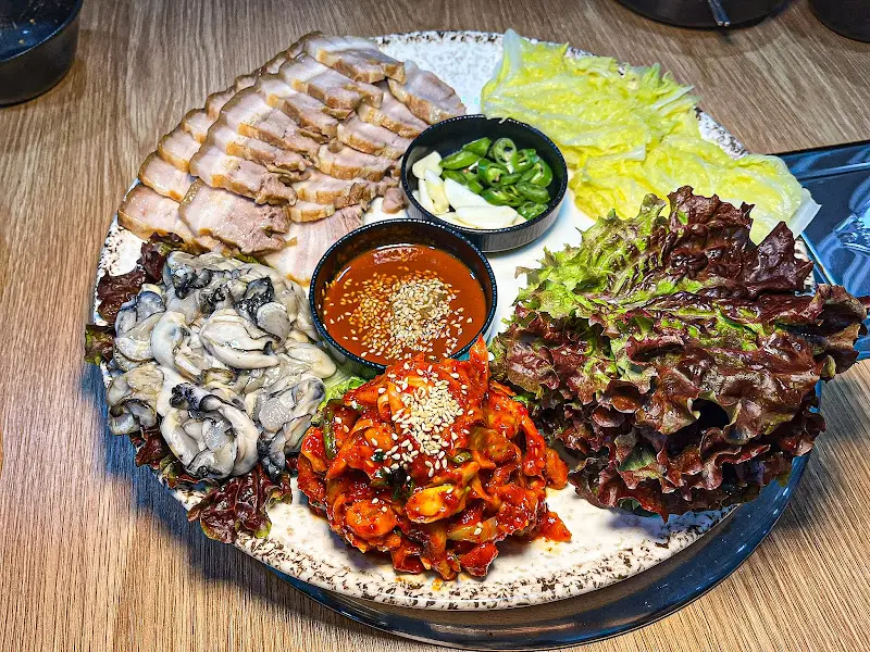 굴 보쌈 비주얼