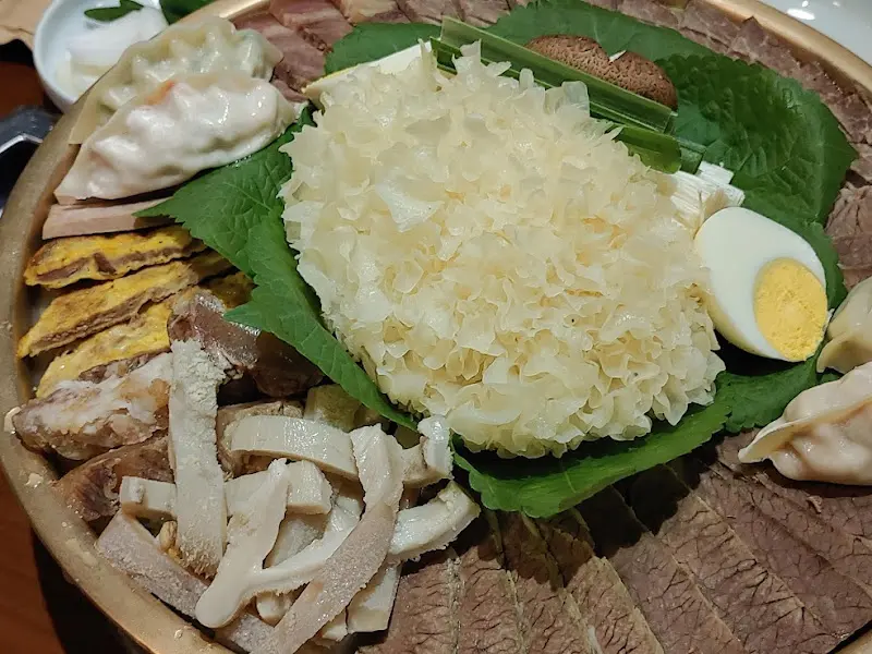 푸짐한 어복쟁반의 모습