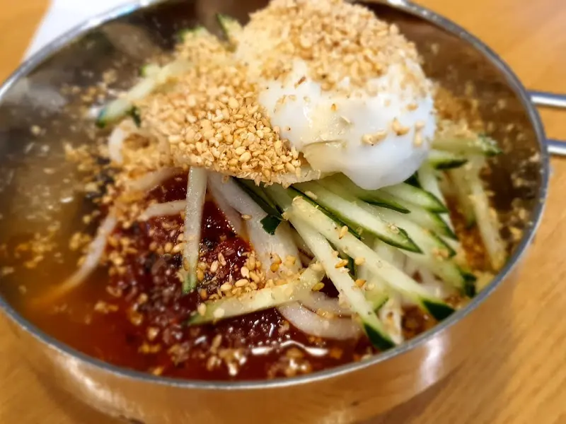 살얼음이 동동 뜬 물냉면