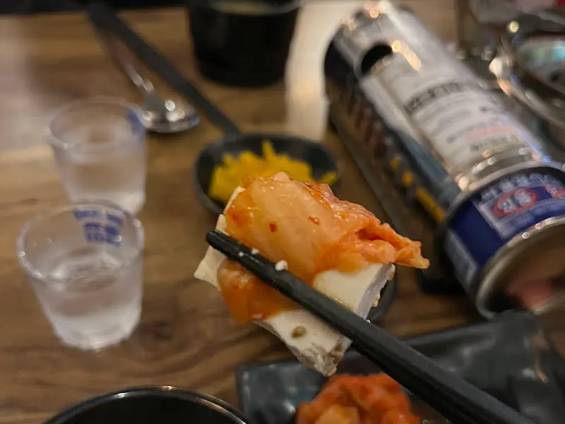 닭도리탕과 함께 제공되는 밑반찬