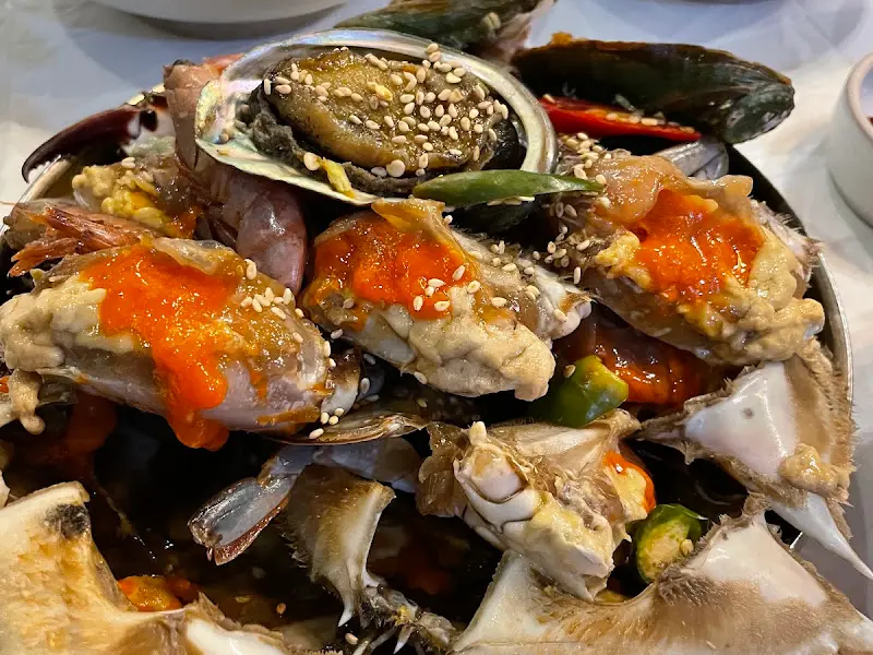 게장, 새우, 전복 한 상