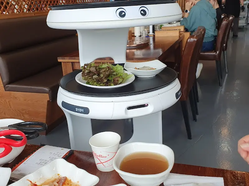 로봇 서빙