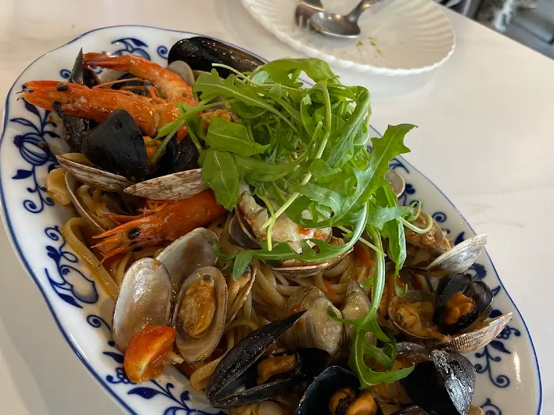 모둠 해산물 토마토 오일 파스타